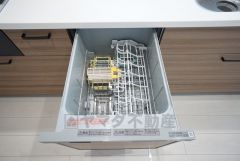 家事の時間が短縮できる食器洗浄乾燥機付。後片付けもラクラクです。