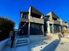 太宰府東小学校徒歩7分と通学しやすい環境です＾＾10年間の瑕疵保証が付いた安心の新築戸建。最新の設備で気持ちの良い新生活を送りませんか。