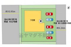 区画図。 カースペースは停めやすい並列駐車5台付き。大型車や自転車なども置ける広さです。 敷地面積広々96坪。