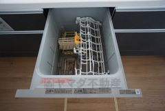 家事の時間が短縮できる食器洗浄乾燥機付。後片付けもラクラクです。