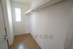 ファミリークロークは奥行きがあるので  季節の衣装や趣味の道具などの収納スペースとして活用出来ます＾＾