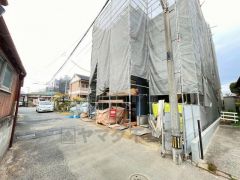 前面道路は交通量が少なく小さなお子様がいるご家庭も安心です＾＾