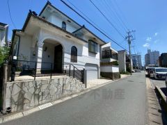 解体前。徒歩約10分圏内2沿線利用可。敷地面積約33坪。建築条件なし。スーパー、コンビニ等近隣施設充実＾＾