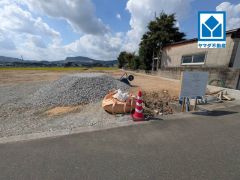 田川西中学校まで徒歩約14分（約1.1ｋｍ）。最新の設備で気持ちの良い新生活を送りませんか。