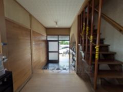 たっぷり収納できるシューズボックスです。家族全員の靴がきれいに整頓できます。