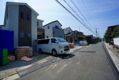 住人以外の車の進入も少なく、小さなお子様を持つご家庭にも安心です。大型車の通行が少なく、騒音や振動が少ないので静かで快適な生活を送れます。