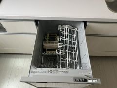 家事の時間が短縮できる食器洗浄乾燥機付。後片付けもラクラクです。 食器を洗う手間が減るので家族とのコミュニケーションの時間や自分の時間が増えますね。