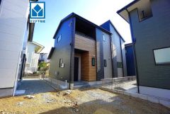 JR宇美駅徒歩11分、都心へのアクセス良好。スーパーやコンビニなども近く周辺環境充実。