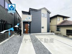 西鉄白木原駅まで自転車で約7分＾＾1.1ｋｍ 西鉄バス「釜蓋」停まで徒歩2分。敷地面積48坪。並列駐車3台。