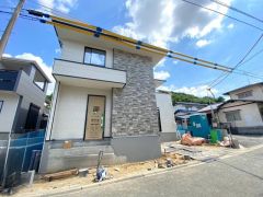 設備仕様も充実した新築戸建です。 快適でゆとりのある生活空間で新生活を始めましょう^^ 明るい空間で、のびやかな暮らしというライフスタイルを＾＾