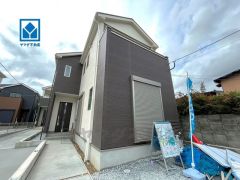 コンビニ、ドラッグストア徒歩6分＾＾ 志免東小学校徒歩10分、志免東中学校徒歩3分。オール電化＾＾西鉄バス「吉原」停まで徒歩5分。