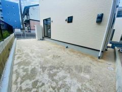 広々お庭で、バーベキュー、ガーデニング、お子様のプールなど大活躍です。