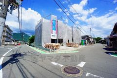 角地で陽当たり風通し良好です＾＾