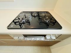 3口コンロなので、効率よくお料理が楽しめます。毎日のお料理も楽しくなりますね＾＾
