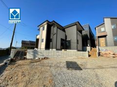 JR篠栗駅まで自転車で約8分＾＾（1.2ｋｍ）小中学校まで徒歩10分。