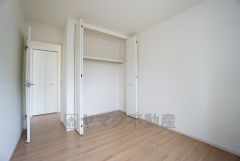 全居室に収納完備。下段を引き出し収納にするなど、空いたスペースを有効活用すれば収納力がグッと高まります。常に整理整頓されたお部屋は気持ちがいいです＾＾