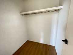 洋服などを家族分まとめて収納ができることで動線がコンパクトになります＾＾