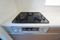 3口コンロなので、効率よくお料理が楽しめます。毎日のお料理も楽しくなりますね＾＾