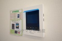 防犯性、セキュリティ対策に安心できるテレビモニター付きインターフォンです。セールスマン対策にもなり安心できます。