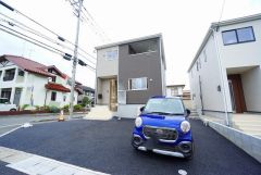 太宰府南小学校：徒歩10分。太宰府東中学校：徒歩10分お子様の通学が安心です＾＾