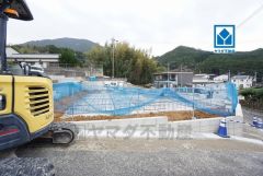 JR篠栗駅まで自転車で約8分＾＾（1.2ｋｍ）小中学校まで徒歩10分。