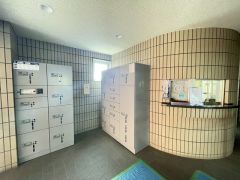 宅配ボックス付き。