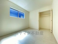 全居室に収納完備。下段を引き出し収納にするなど、空いたスペースを有効活用すれば収納力がグッと高まります。常に整理整頓されたお部屋は気持ちがいいです＾＾