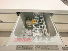 家事の時間が短縮できる食器洗浄乾燥機付。後片付けもラクラクです。