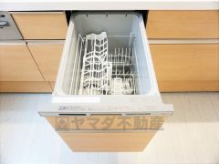同仕様写真。家事の時間が短縮できる食器洗浄乾燥機付。後片付けもラクラクです。