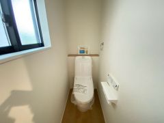 1階2階の2ヶ所にトイレがありますので、忙しい朝にもゆとりが生まれますね＾＾