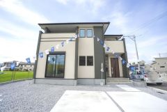 敷地面積は約60坪あり、ゆとりある生活が遅れますね＾＾最新の設備で気持ちの良い新生活を送りませんか。