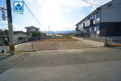 スーパー・コンビニ・ドラッグストアまで徒歩6分圏内。周辺環境充実＾＾