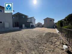 現地（2026年3月）撮影。平屋。大野東小学校徒歩9分、大野東中学校徒歩6分。快適でゆとりのある生活空間で新生活を始めましょう^^