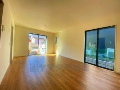 断熱性能の窓ガラスを採用。省エネ、光熱費カットにも貢献します。 夏は涼しく、冬は暖かく快適に過ごせます。