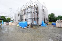 カースペース2台分確保。 ご夫婦で1台ずつ所有出来ます＾＾