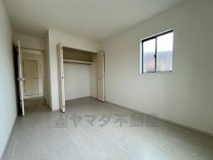 全居室に収納完備。下段を引き出し収納にするなど、空いたスペースを有効活用すれば収納力がグッと高まります。常に整理整頓されたお部屋は気持ちがいいです＾＾