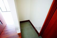 玄関横にSIC完備＾＾お子様のベビーカーやおもちゃ、ゴルフバッグなども収納できます。