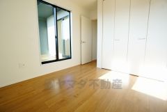 収納量たっぷりウォークインクローゼット完備。寝室として利用できます＾＾