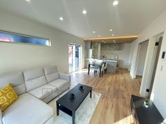 家族が集まる開放的なリビング。約17.5帖の大空間で毎日のお食事が楽しみです＾＾思い思いの時間を過ごしたり、家族みんなで食事をしたり、素敵な団らんの場になりますね。