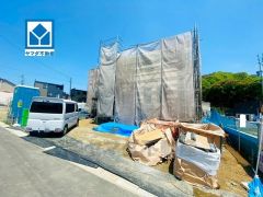 敷地面積広々60坪＾＾ 西鉄バス赤坂停徒歩7分。 イオン福岡まで車で約12分。（3.7ｋｍ）ショッピングや映画鑑賞など楽しめます＾＾