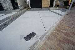 駐車スペースはゆとりある2台分を確保。マイカー用に、お客さま用に、余裕を持ってご利用いただけます。