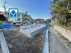 敷地広々70坪＾＾西鉄バス「商工会議所・田川病院前」停まで徒歩3分。JR「田川後藤寺」駅まで徒歩9分。（2024年1月完成予定）