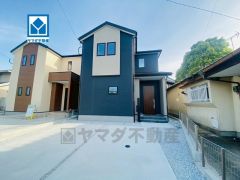 篠栗駅まで徒歩9分。コンビニ・ドラッグストアまで徒歩9分。スーパーまで徒歩10分と通勤やお買い物が便利な立地です＾＾