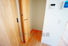 キッチン横パントリー収納。食器やキッチン用品、食料品の保存に便利です＾＾