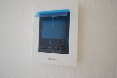 防犯性、セキュリティ対策に安心できるテレビモニター付きインターフォンです。セールスマン対策にもなり安心できます。