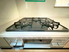 3口コンロなので、効率よくお料理が楽しめます。毎日のお料理も楽しくなりますね＾＾