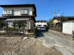 現地（2026年3月）撮影。大型車の通行が少なく、騒音や振動が少ないので静かで快適な生活を送れます。落ち着いた住宅地内で快適な生活を実現してみませんか。