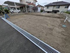新生活におススメな物件をご紹介させていただきます＾＾是非お問合せ下さい＾＾ 約4台分と十分な駐車スペースを確保しております＾＾